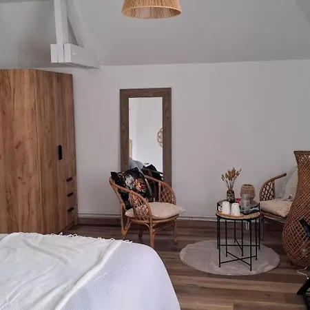 Les Escales De Marion Bed & Breakfast Le Val-Saint-Père