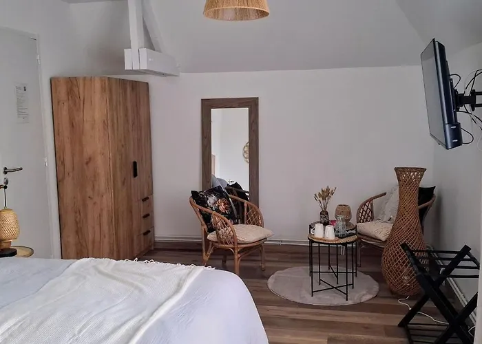 Les Escales De Marion Frühstückspension Le Val-Saint-Père